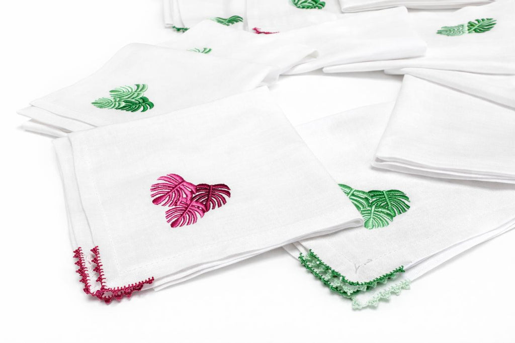 Serviettes à thé brodées